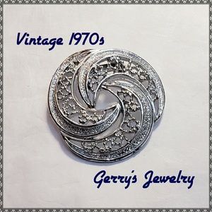 1970s Gerry's Jewelry Abstract Silver Tone Wreath